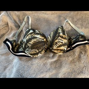 Victoria Secret PINK Everywhere Bra: NEVER WORN
